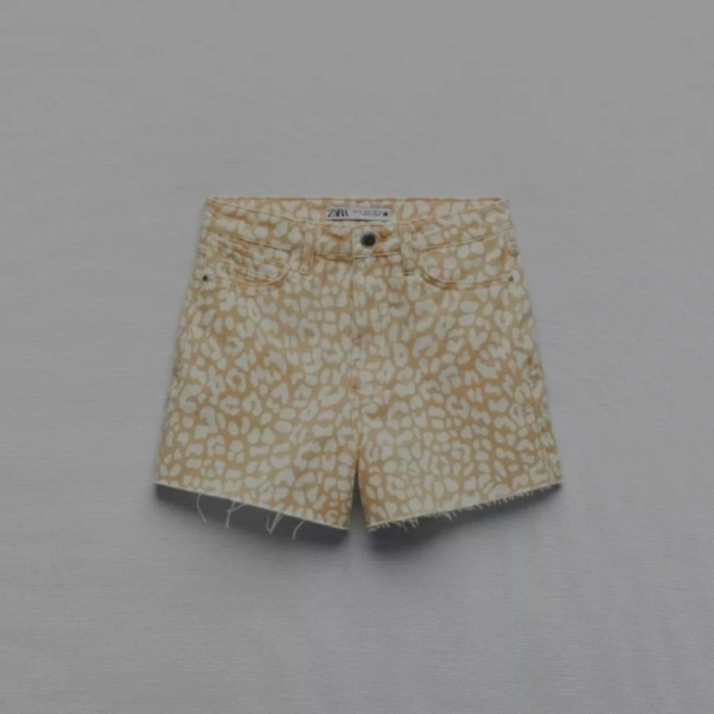 Zara animal print shorts US 0